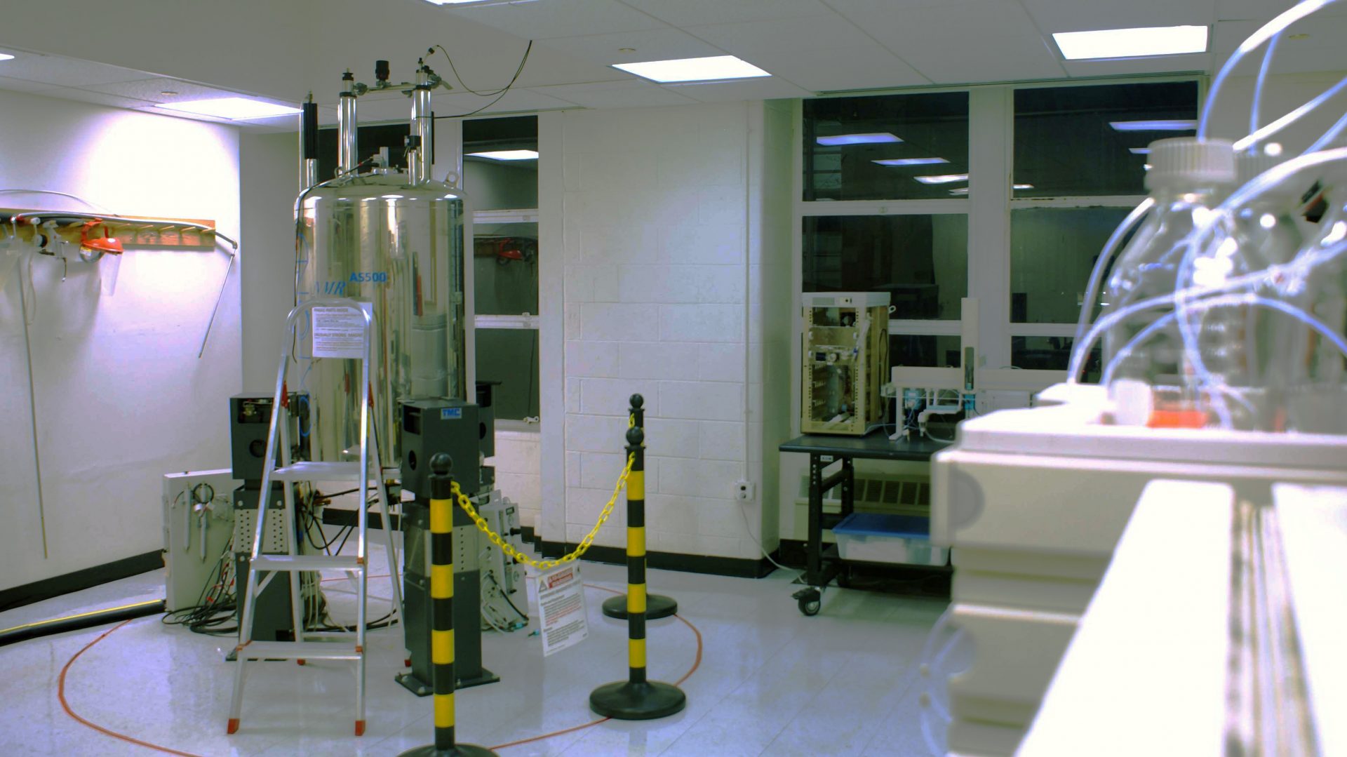Northeastern University Nuclear Magnetic Resonance Facility