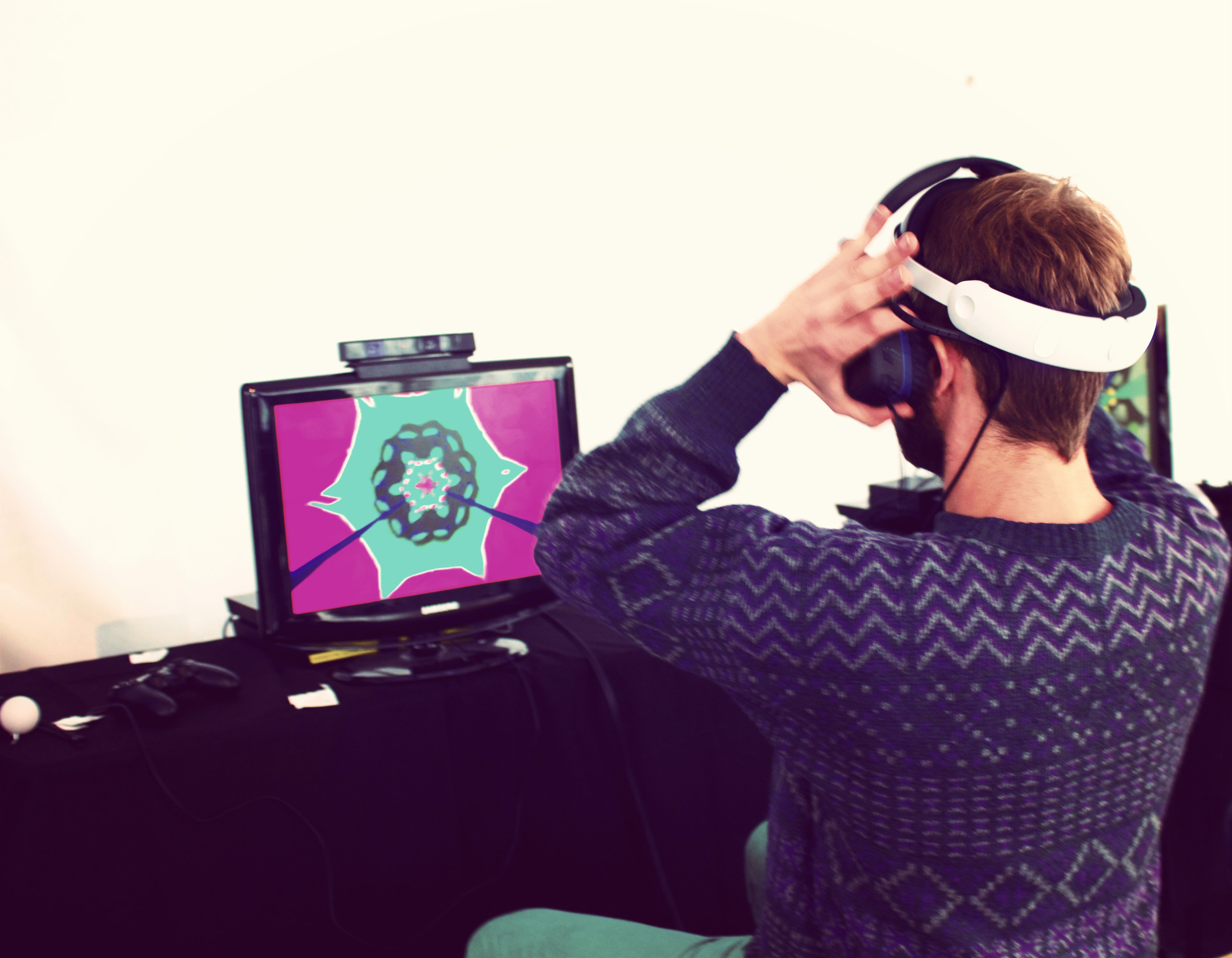 A student wears the Harmonix Music VR where he is experiencing music through different senses. People can experience music in virtual reality and reactive in 3D drawings. Harmonix Music VR is exclusively shows Today’s festival, the public can experience it two weeks ahead of its public release. 